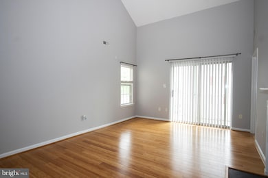 2201 Falls Gable Ln unit D, Baltimore, MD 21209 - photo 3