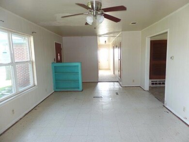 131 South Dr, Springtown, TX 76082 - photo 2