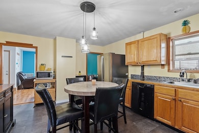 21 Woodbine St, Worcester, MA 01603 - photo 6