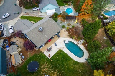 1107 Edgewood Dr, Redding, CA 96003 - photo 4