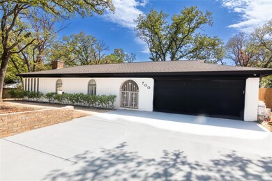 700 Rankin Dr, Bedford, TX 76022 - photo 2