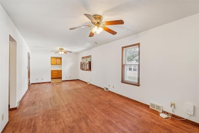 2818 Bowdoin St, Des Moines, IA 50313 - photo 6