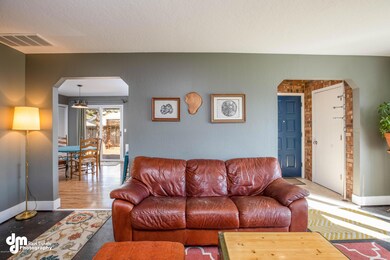 29-Living Room-ELKO5033-Edit