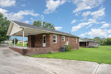 132 Hicks Rd unit 1, Grover, NC 28073 - photo 4