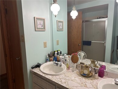 900 Lewis Ave, Jeannette, PA 15644 - photo 5