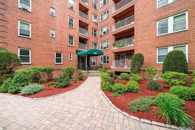 Hastings Terraces unit 1A, Hastings On Hudson, NY 10706 - photo 2