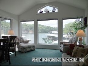 Huge Sun Room wLakeview