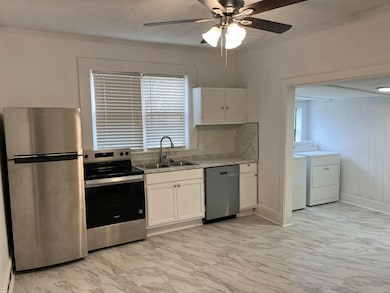 2905 E James St, Seneca, SC 29678 - photo 6