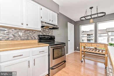 20060 Appledowre Cir, Germantown, MD 20876 - photo 6