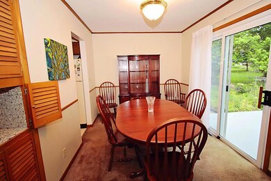 3603 GRAFTON DINING ROOM