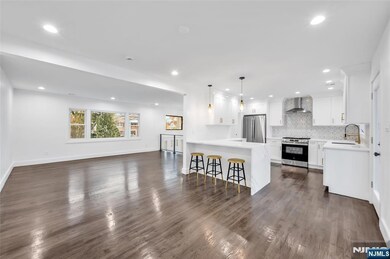 800 Raritan Rd, Clark, NJ 07066 - photo 4