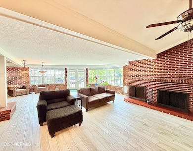 INTERIOR_Hendricks_ grand living