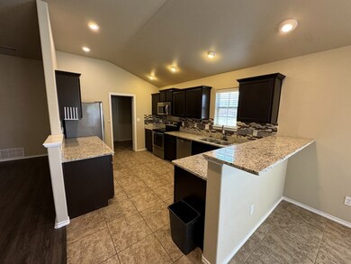 9107 Holiday Dr, Odessa, TX 79765 - photo 4