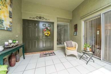 22339 Greentree Cir Boca Raton-large-002