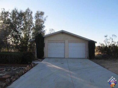 16900 Seneca Rd, Victorville, CA 92395 - photo 3