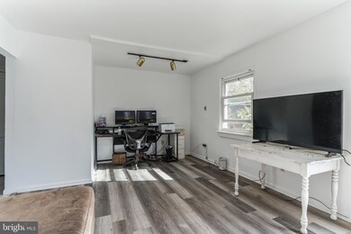 39 Republic Ave, Norristown, PA 19403 - photo 4