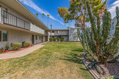 Ciento West unit 107, Scottsdale, AZ 85251 - photo 2