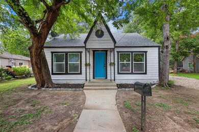 109 Harmon St, Cleburne, TX 76033 - photo 2