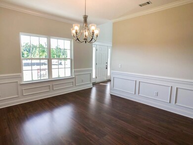 390 Fairview Cir, Hinesville, GA 31313 - photo 4