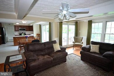 8205 Lapping Brook Ct, Laurel, MD 20723 - photo 2