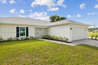 3010 NE 4th Place, Cape Coral, FL 33909 - photo 3