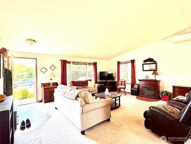 1258 SW Sylvenus St, Chehalis, WA 98532 - photo 2