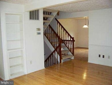 2035 Brooks Square Place, Falls Church, VA 22043 - photo 3