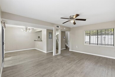 207 SW 6th Ave, Gainesville, FL 32601 - photo 4