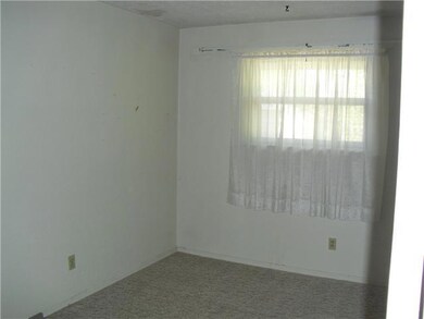 Bedroom. 1st bedroom