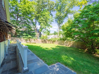 74 Lakeview Ave, New Canaan, CT 06840 - photo 3