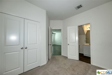 513 Circle Way unit 8D, Jarrell, TX 76537 - photo 5