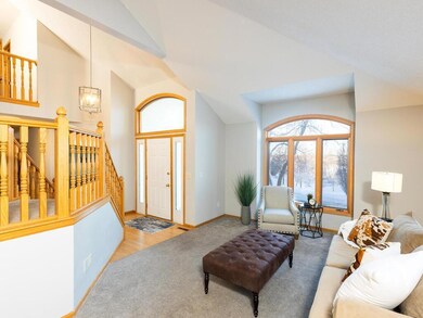 16560 Jackdaw Path Lakeville MN 55044 USA-008-029-008-MLS_Size.jpg