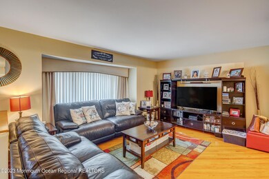 722 Twin Rivers Dr N, East Windsor, NJ 08520 - photo 5