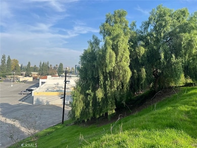 4382 Alta Vista Dr, Riverside, CA 92506 - photo 3