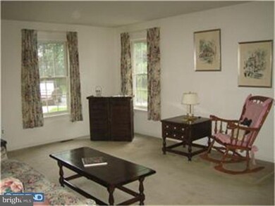 828 Westfield Dr, Cinnaminson, NJ 08077 - photo 4