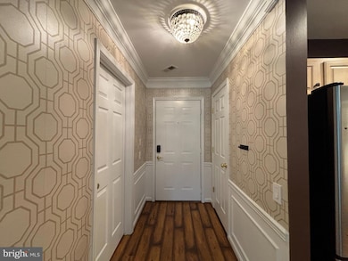 12491 Hayes Ct unit 303, Fairfax, VA 22033 - photo 6