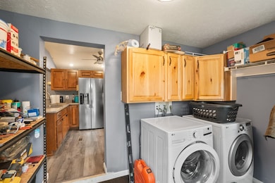 Entry/ mud room / laundry room - 2849 Ellis Road,
