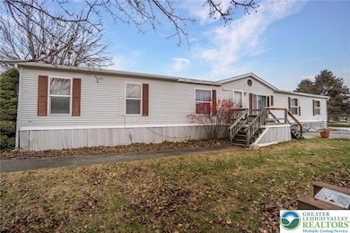 9131 N Primrose Cir, Breinigsville, PA 18031 - photo 4