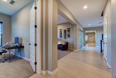 1005 E Hampton Ln-10