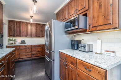 1211 S 18th St, Grand Forks, ND 58201 - photo 5