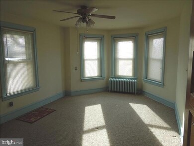 610 E Broad St, Souderton, PA 18964 - photo 6