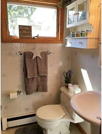 Bathroom. Main Bath on 1st Floor