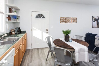 Kitchen_DMD_3618-SMALL