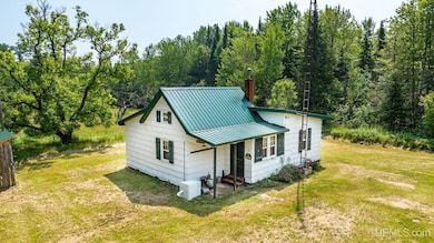 25649 Portage Entry Rd, Chassell, MI 49916 - photo 6