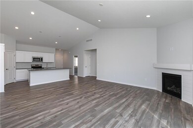 9832 Thorton Dr, Johnston, IA 50131 - photo 6