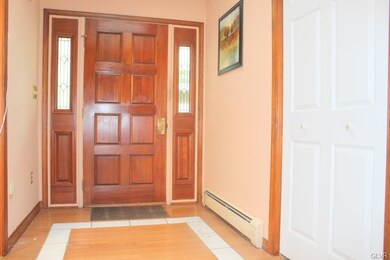 226 Oak St, Pen Argyl, PA 18072 - photo 3