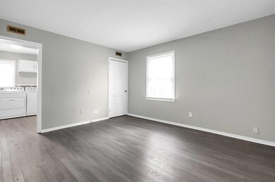 701 Valerie Ln unit 703, Columbus, OH 43213 - photo 2