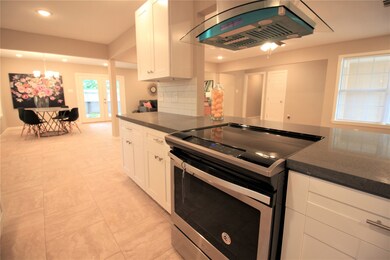 2675 S Woodloch St, Conroe, TX 77385 - photo 7