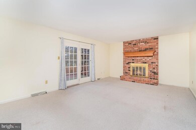 25 Estates Dr, Reading, PA 19606 - photo 4