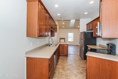 7451 Earl Gray Way, Corryton, TN 37721 - photo 6